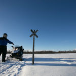 Faire de la motoneige en Laponie